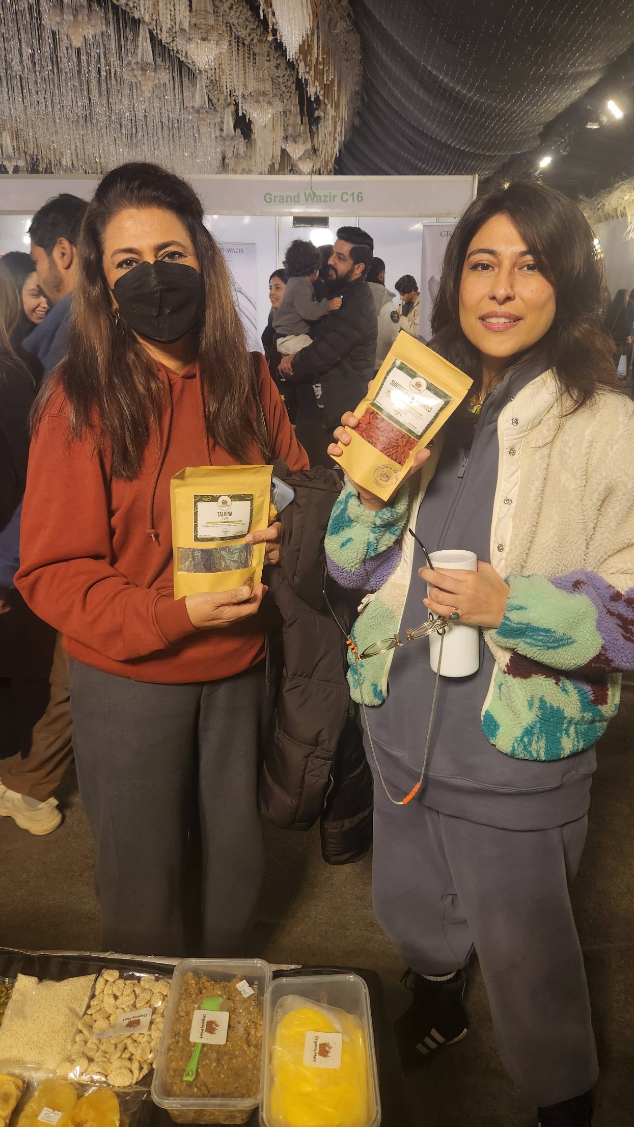 Meesha Shafi endorse Organiq Mart